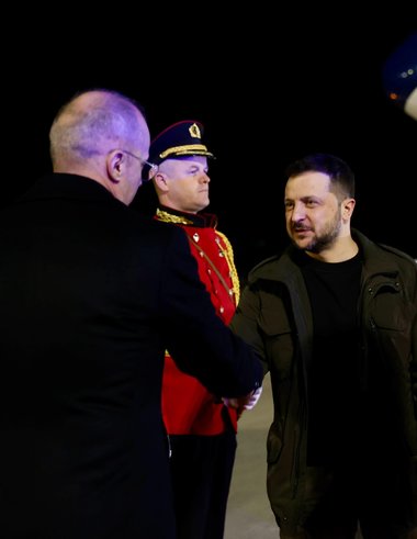 Volodimir Zelenski este în Albania, unde se va întâlni inclusiv cu lideri din Serbia şi Kosovo