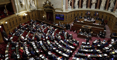 Senatul francez adoptă un proiect de lege privind înscrierea dreptului la avort în Constituţie. Macron convoacă luni un Congres la Versailles