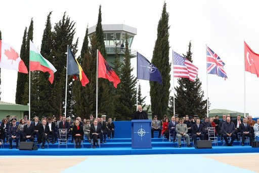 Albania redeschide pentru NATO o bază aeriană care cândva era avanpost sovietic