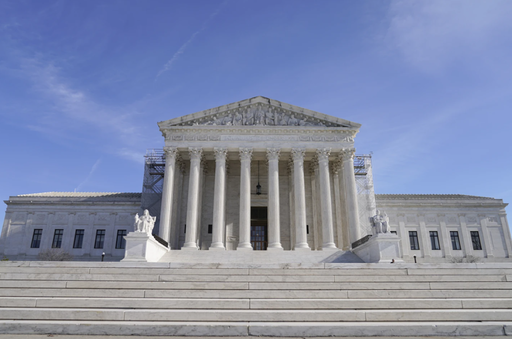 Curtea Supremă a SUA urmează să dezbată cu privire la imunitatea penală revendicată de Trump în calitate de fost preşedinte la 25 aprilie