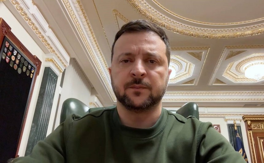 Zelenski decretează lăsarea la vatră a recruţilor care luptă în armata ucraineană de aproape doi ani