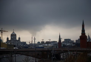 Ambasada SUA la Moscova avertizează cu privire la un atac ”extremist” iminent în capitala rusă după ce FSB a anunţat că a dejucat un atac terorist SI-K la o sinagogă moscovită. Ea cere evitarea adunărilor şi concertelor în următoarele 48 de ore