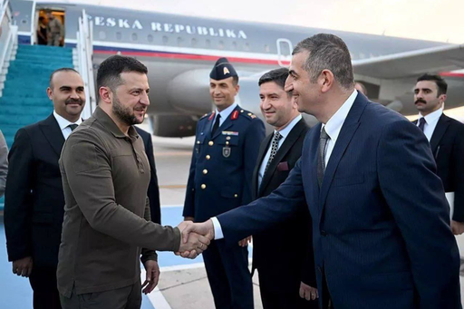 Doi morţi şi un rănit în Rusia şi doi morţi şi cinci răniţi în Ucraina, în atacuri reciproce cu zeci de drone. Zelenski, la Istanbul, urmează să fie primit de Erdogan vineri seara. Ei urmează să discute despre eliberarea unor prizonieri şi deţinuţi politici