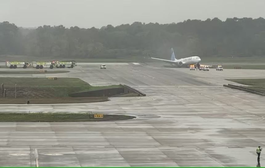 SUA: Un avion Boeing 737 MAX a ieşit de pe pistă la Houston - VIDEO