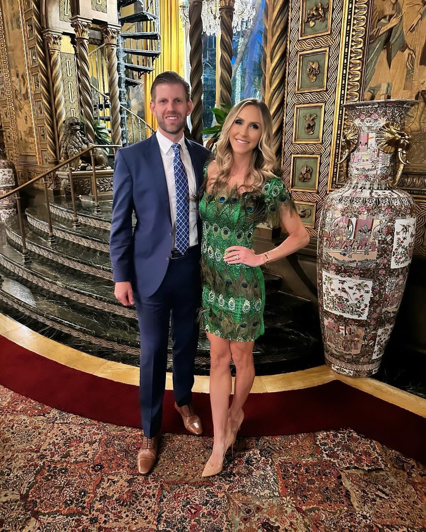 Trump îşi întăreşte controlul asupra Partidului Republican. Nora sa, Lara Trump, a preluat un post-cheie la conducere şi ar vrea ca partidul să-i plătească fostului preşedinte facturile pe care le are în urma proceselor