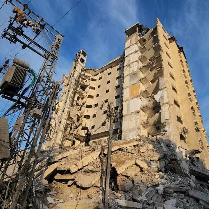 Israelul a lovit un bloc turn de locuinţe din sudul oraşului Rafah, în timp ce negocierile pentru un armistiţiu stagnează