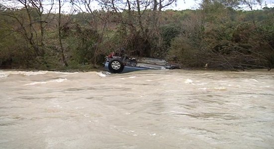 Şapte persoane sunt date dispărute în Franţa în urma ploilor abundente din sud-estul ţării aduse de furtuna Monica