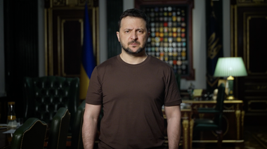 Zelenski anunţă că a vorbit o oră cu Macron şi îi dă o replică dură Papei: „Biserica este cu oamenii, în prima linie, şi nu la 2.500 de km distanţă, de unde să medieze virtual între cineva care vrea să trăiască şi cineva care vrea să te distrugă”