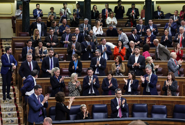 Deputaţii spanioli adoptă legea amnistiei separatiştilor catalani, un succes politic al lui Pedro Sanchez