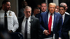 Trump cere abandonarea procesului cu privire la gestionarea unor documente clasificate confidenţiale