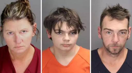 Tatăl unui licean american, Ethan Crumbley, condamnat pe viaţă în urma unui atac armat într-un liceu din Michigan, găsit vinovat de un juriu de omor din culpă, la câteva săptămâni după ce soţia sa a fost găsită vinovată de aceeaşi faptă. Ei riscă 15 ani de închsoare