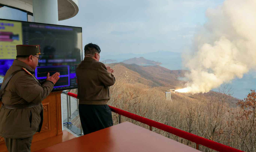 Liderul nord-coreean supervizează testarea motorului rachetei hipersonice, potrivit presei de stat
