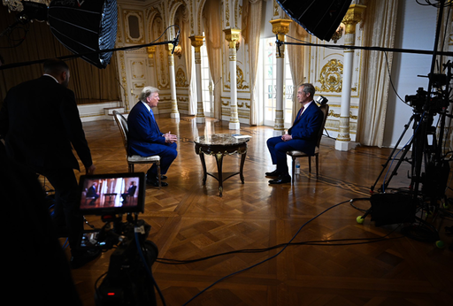 Este ”un fel de a negocia”, îşi explică Trump ameninţările împotriva NATO. ”E mai important pentru ei decât pentru noi. Noi avem un ocean mare şi frumos care ne desparte de anumite probleme”