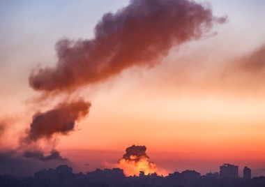 Civili ucişi în noi bombardamente în Ucraina şi Rusia