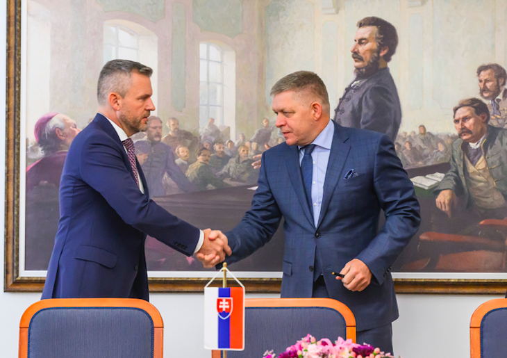 Alegeri prezidenţiale în Slovacia. Premierul controversat Robert Fico şi-ar putea găsi un partener în fruntea statului