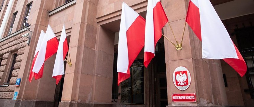 Polonia acuză Rusia că i-a încălcat spaţiul aerian în atacul de duminică asupra Ucrainei. MAE de la Varşovia va cere explicaţii Moscovei