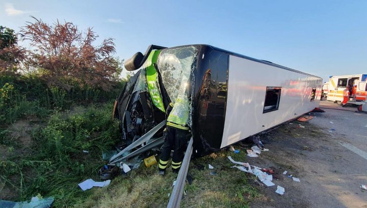 Accident cu cel puţin cinci morţi pe o autostradă din Germania