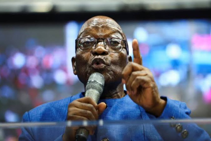 Fostul preşedinte sud-african Jacob Zuma, lovit în maşina sa blindată de către un şofer beat, după ce i s-a interzis să participe în alegerile generale de la 29 mai