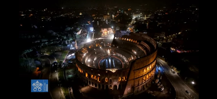 Papa Francisc şi-a anulat în ultimul moment participarea la Drumul Crucii, la Colosseum, în Vinerea Mare a Paştelui