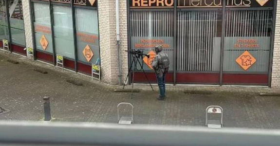 UPDATE - Luare de ostatici în centrul Olandei, într-o cafenea la Ede. Mai multe persoane arestate. Case evacuate. Nu există indicii ale unei ”motivaţii teroriste”, anunţă poliţia. Patru-cinci persoane ţinute ostatice, scrie presa/ Trei persoane,  eliberat