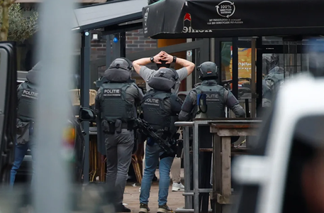 UPDATE-Toţi cei patru ostatici de la Ede, în Olanda, eliberaţi. Un suspect arestat