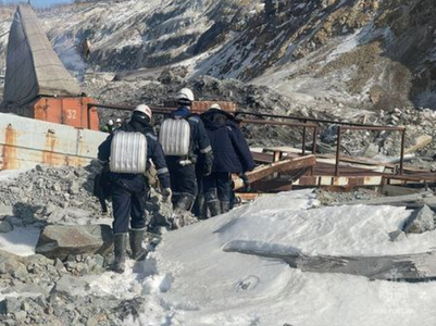Rusia opreşte căutarea a 13 mineri blocaţi în subteran în Mina de aur Pionier de peste două săptămâni