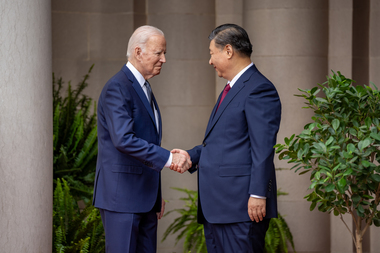 Joe Biden şi Xi Jinping au vorbit aproape două ore la telefon. Legăturile dintre SUA şi China ar putea "aluneca spre conflict sau confruntare", a avertizat liderul chinez