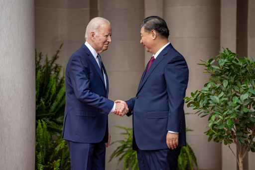 Joe Biden şi Xi Jinping au vorbit aproape două ore la telefon. Legăturile dintre SUA şi China ar putea "aluneca spre conflict sau confruntare", a avertizat liderul chinez