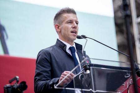 Un nou-venit în politică dă bătăi de cap guvernului ungar. Peter Magyar spune că "viziunea" sa îl poate învinge pe Viktor Orban