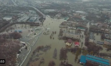 Peste 10.400 de locuinţe au fost inundate în Rusia