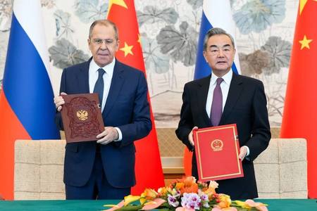 Beijingul vrea să-şi "consolideze cooperarea strategică" cu Moscova: "China va sprijini dezvoltarea stabilă a Rusiei sub conducerea lui Putin"