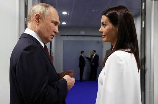 Evghenia Guţul, guvernatoarea Găgăuziei, s-a întors din a doua sa vizită în Rusia şi a fost aşteptată de susţinători la aeroportul din Chişinău