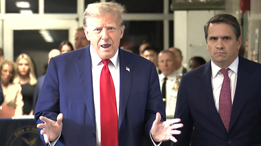 Trump a ajuns la tribunalul din New York unde începe un proces istoric: primul în care este judecat penal un fost preşedinte