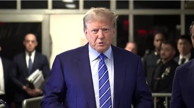 Trump s-a întors la tribunalul din Manhattan pentru a asista la selecţia juraţilor
