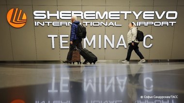 Reuters: Moscova se teme de spionaj şi limitează drastic deplasările oficialilor în străinătate