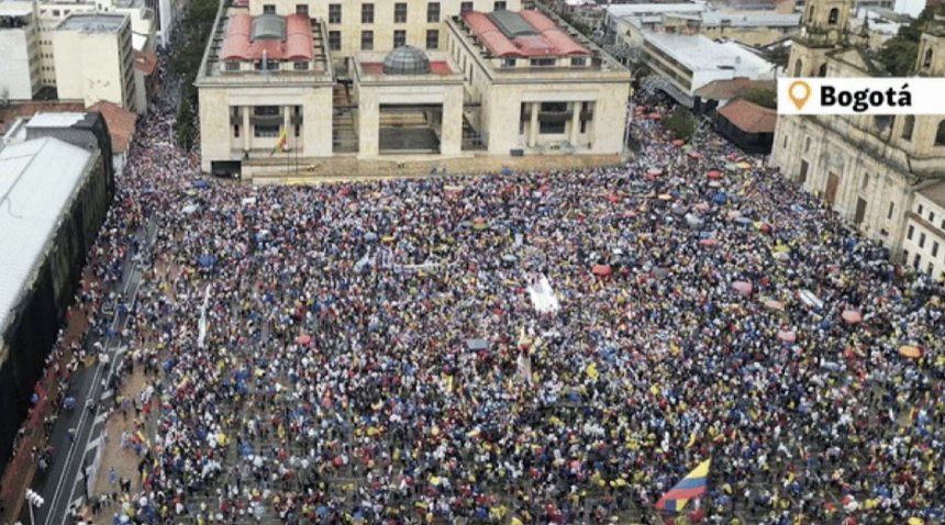 Columbia: Manifestaţii fără precedent împotriva preşedintelui Petro. Au participat sute de mii de oameni - VIDEO