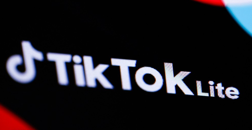 Comisia Europeană deschide o anchetă şi ameninţă să suspende funcţia TikTok Lite care recompensează timpul petrecut în faţa ecranului şi creşte riscul dependenţei. Avertisment cu privire la ”riscuri grave la adresa sănătăţii mentale a utilizatorilor”