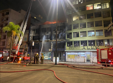 UPDATE: Cel puţin zece morţi în sudul Braziliei, într-un incendiu la un hotel în care locuiau persoane fără adăpost