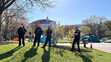 Aproximativ 100 de persoane arestate la o manifestaţie propalestiniană la Northeastern University, la Boston. O tabără evacuată. Carnetele de student, cerute de poliţie. ”Proceduri disciplinare”, nu juridice, împotriva studenţilor arestaţi 