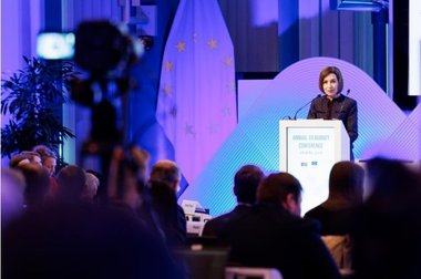 Maia Sandu pledează la Bruxelles pentru fonduri alocate în viitorul buget al UE: Republica Moldova şi Ucraina au nevoie de un Plan Marshall. Este timpul să începem să ne gândim la o investiţie serioasă pentru a ne asigura că pacea este restabilită