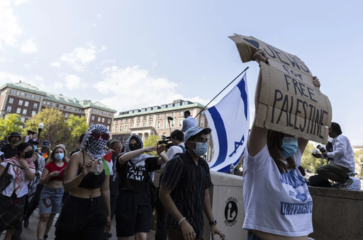 Universitatea Columbia le aplică primele sancţiuni studenţilor propalestinieni, suspendarea administrativă. Studenţii cer ruperea legăturilor universităţilor cu mecena şi întreprinderi cu legături cu Israelul