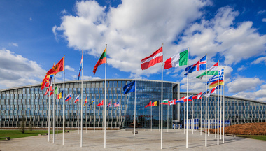 NATO afirmă că atacul hibrid al Rusiei se intensifică pe teritoriile membrilor săi. Alianţa condamnă "activităţile ostile" ale Moscovei considerându-le o "ameninţare" la adresa securităţii