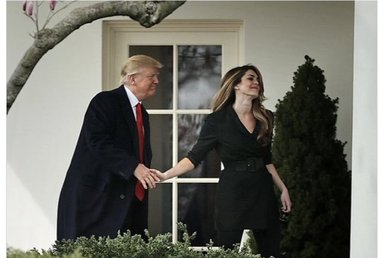 Procesul lui Trump. Fosta directoare de comunicare a Casei Albe mărturiseşte că preşedintele i-a spus să nege aventura cu Stormy Daniels