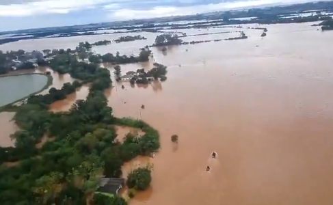 Ploile din sudul Braziliei au provocat moartea a cel puţin 39 de persoane. Aproximativ 70 sunt încă dispărute