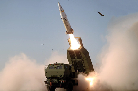 Rusia afirmă că a doborât patru rachete cu rază lungă de acţiune de fabricaţie americană deasupra Crimeei