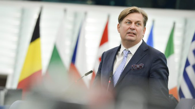 Percheziţii în birourile din Bruxelles ale eurodeputatului AfD Maximilian Krah în ancheta cu privire la spionaj în favoarea Chinei care-l vizează pe un asistent al acestuia, Jian Guo