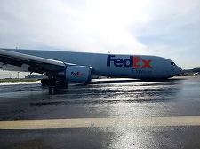 Nou incident cu un avion Boeing: Aterizare la Istanbul fără roţile din faţă - VIDEO