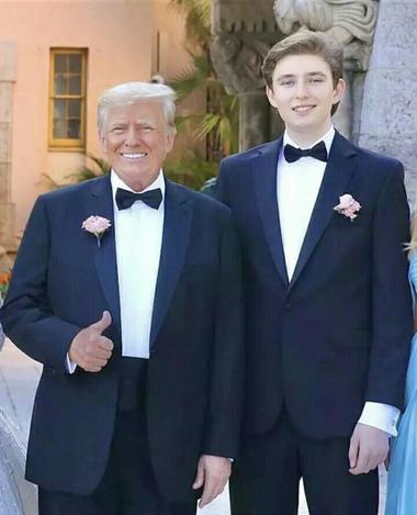 Barron Trump, fiul cel mic al lui Donald Trump, va intra în arena politică în calitate de delegat din partea statului Florida la convenţia republicană care îl va învesti oficial pe tatăl său drept candidat la prezidenţiale