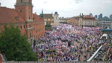 Mii de fermieri polonezi au protestat la Varşovia faţă de "Otrava Verde", nemulţumiţi de reglementările europene în materie de mediu. Au fost susţinuţi de politicieni din fostul guvern naţionalist - VIDEO, FOTO