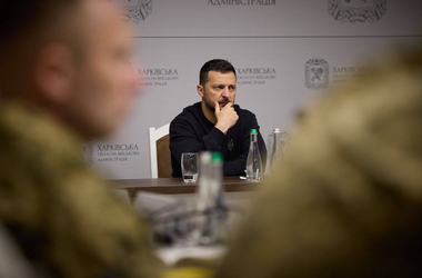 Zelenski evocă pe front, la Harkov, o situaţie ”extrem de dificilă”, dar ”sub control”. Armata rusă a cucerit 278 km² într-o săptămână, cea mai importantă cucerire de un an şi jumătate. Autorităţile ucrainene acuză Rusia de încarcerea şi execuţia unor civili în regiunea Harkov